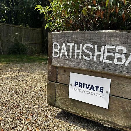 Hotel Sumners Ponds Fishery & Campsite Horsham Exterior foto
